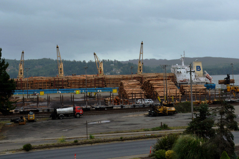  Loading logs on ship in North Bend