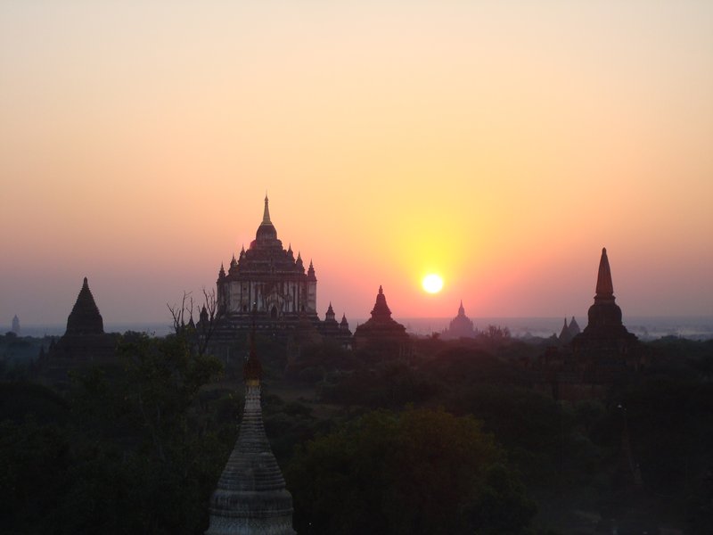 Bagan - sunrise
