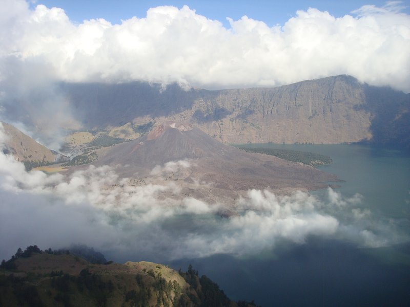 First view of lake and volcano