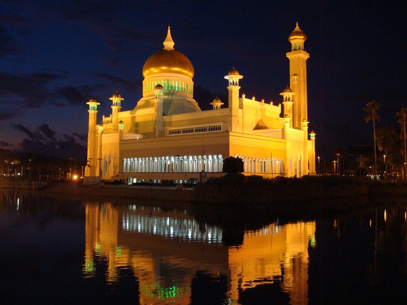 Omar Ali Saifuddien Mosque 