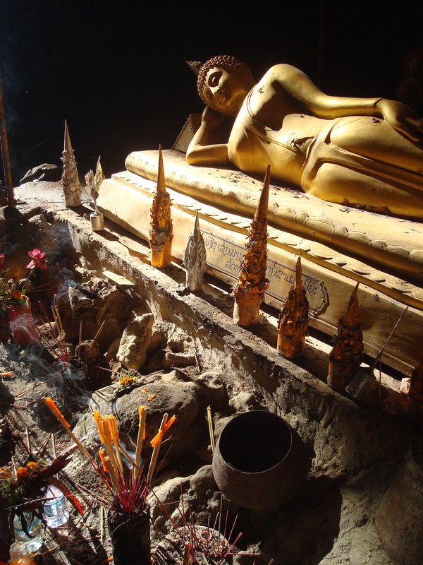 Buddha stature inside Poukham Cave