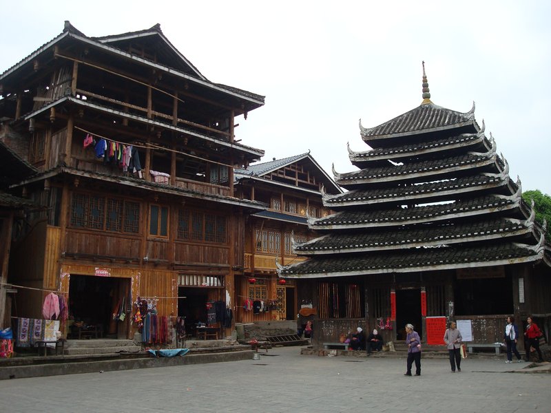 Chengyang - Drum tower in town square