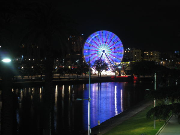 Ferris wheel by the Yarra