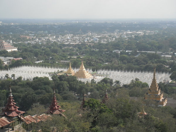 Temple aux 729 stupas