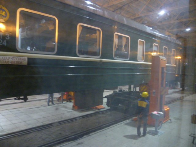 Changing the wheels on every carriage