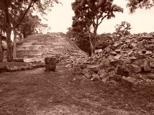 Arty Copan Ruinas ruins