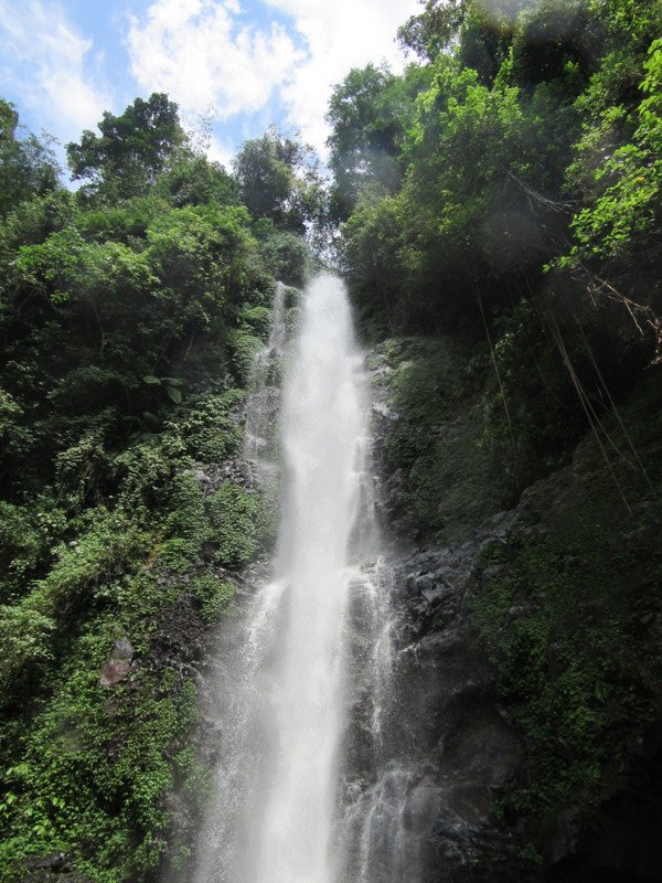 Munduk scenery - the Munduk waterfall