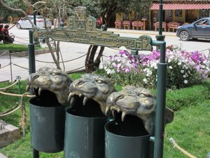 Ollantaytambo - Smart litter bins