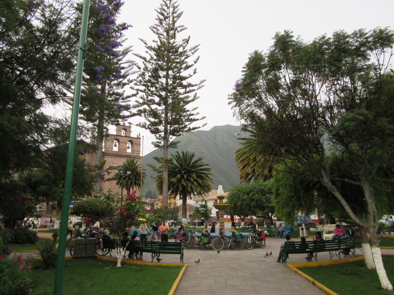 Urubamba Plaza de Armas
