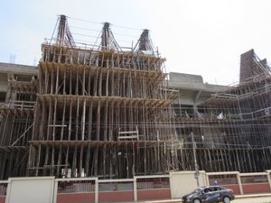 Wooden scaffolding not seen since Asia