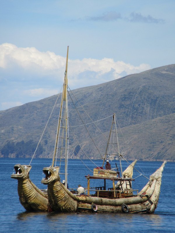 Isla de Sol - traditional boat