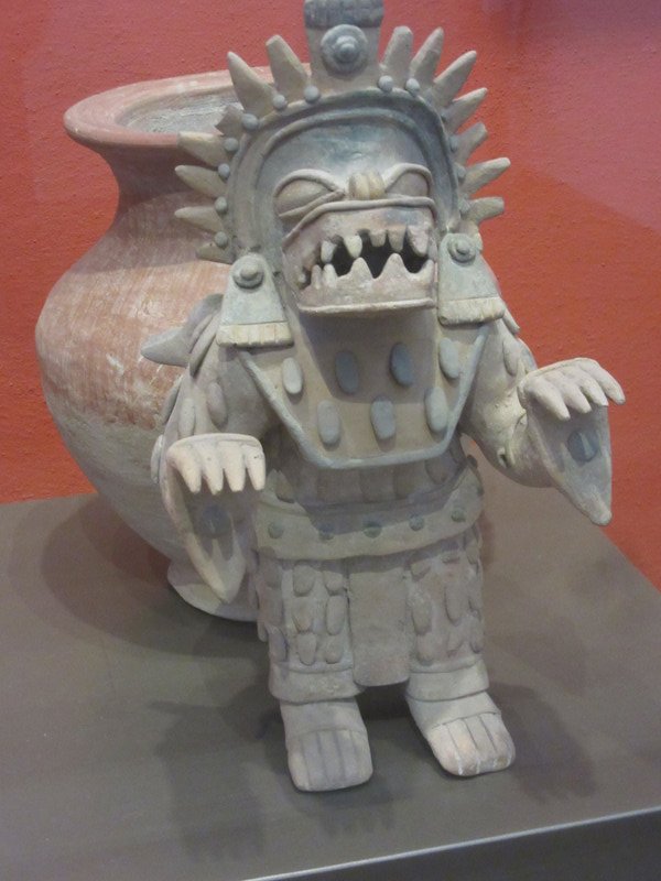 Pre-Columbian art at Casa del Alabado