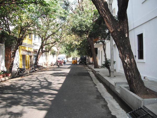 peaceful street in Pondy