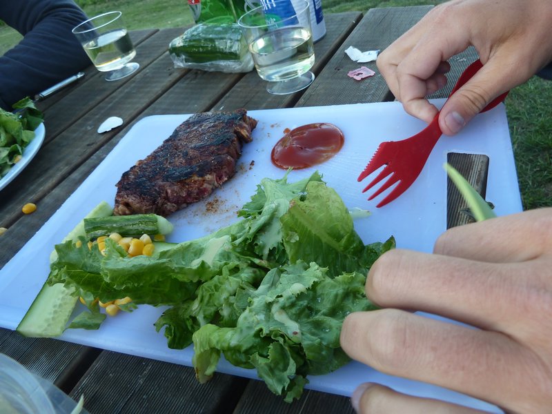 Dinner - lacking utensils 