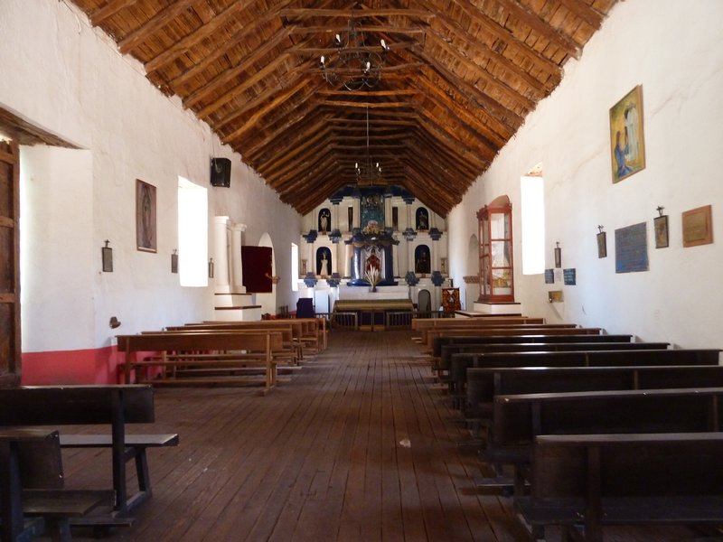 Inside Iglesia San Pedro 