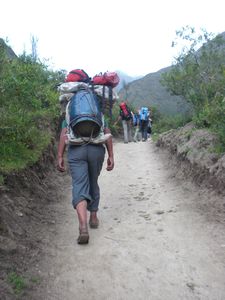 Porters carrying the gas