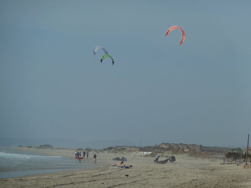 Kite surfers in Mancora