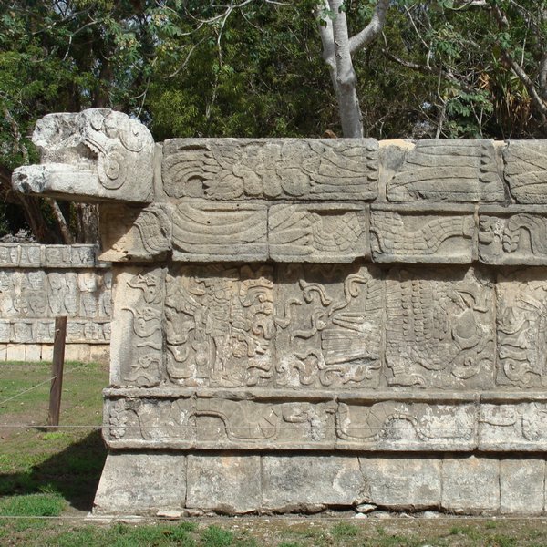 Plataforma de Aguilas y Jaguares, Chichen Itza