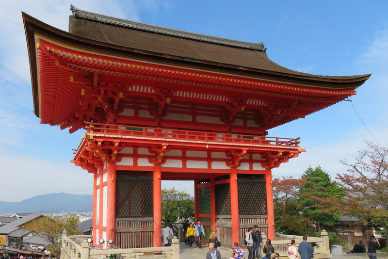 Temple gate, Kiyomizu-dera
