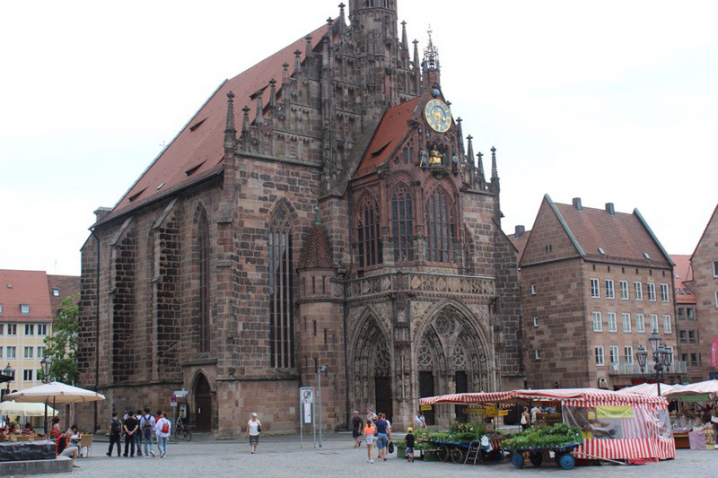 Church of Our Lady, Market Square