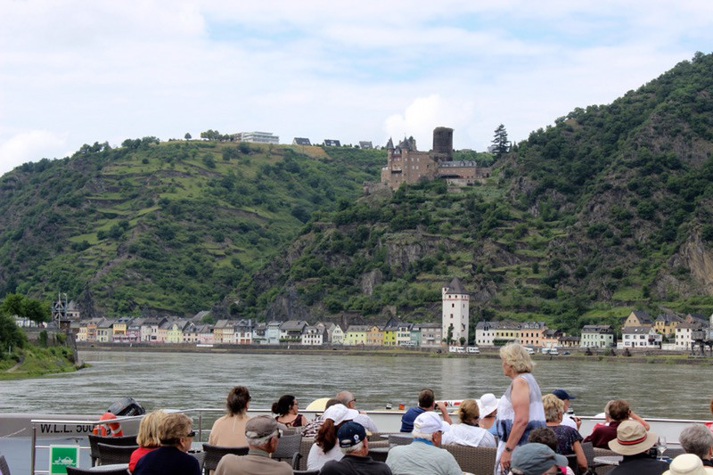 Town and castle on the Rhine