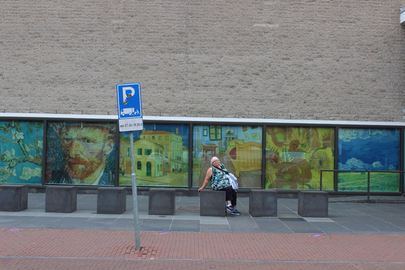 Entrance to Van Gogh Museum