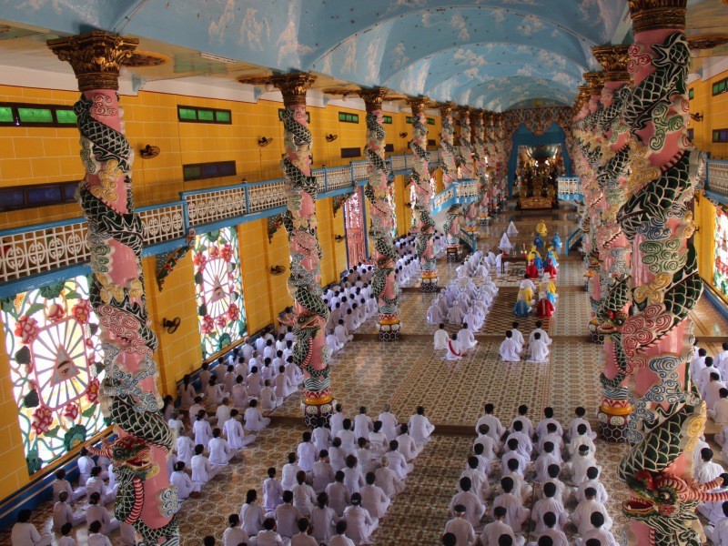 Ceremony at the Cao Dai Great Temple