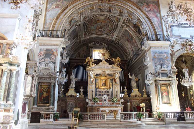 Altar in Basilica of Santa Maria in Aracocli