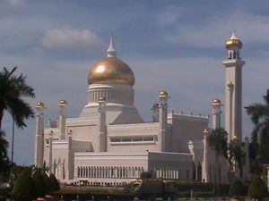  Omar Ali Saifuddien Mosque 