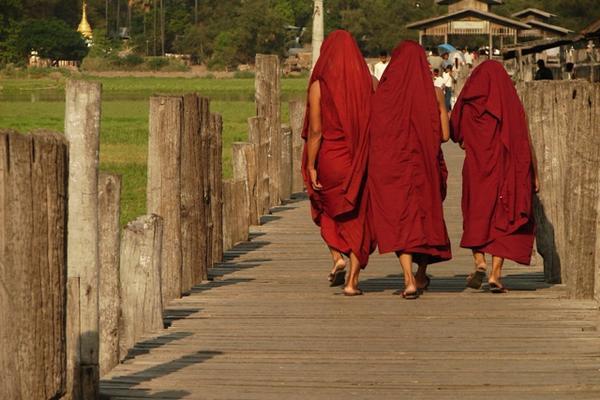 Monks on U Bein Bridge
