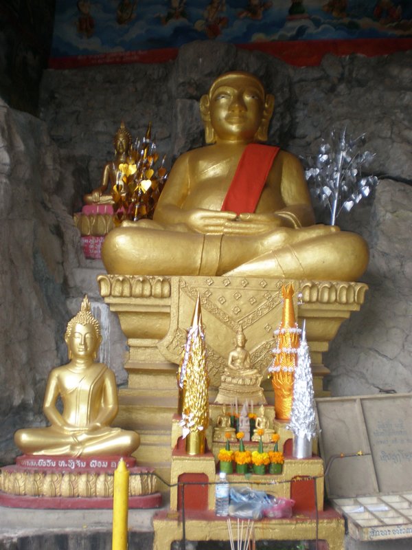 Buddha at Wat Tham Phou Si
