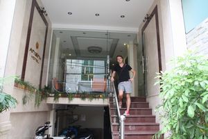 Emil framfor vart hotel i Saigon