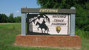 Entering the Natchez Trace