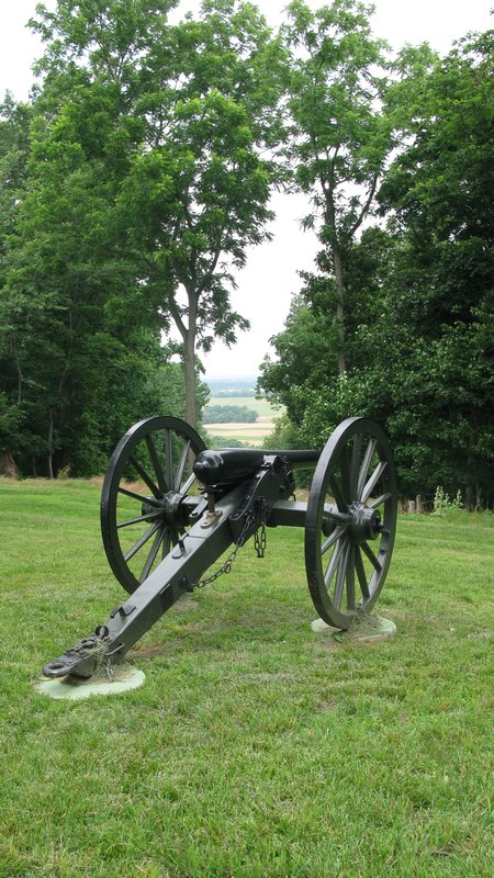 Union canon at Bolivar Heights. Through the clearing you can see schoolhouse ridge in the distance. Of course all these trees were cut down before the battle.