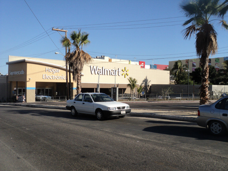 SuperWalmart in San Jose del Cabo 