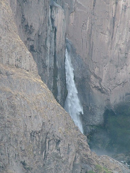 vodopad/ waterfall Huaruro