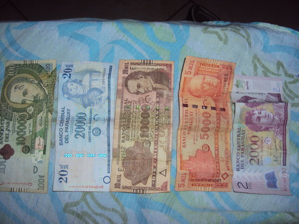 paraguajske peniaze/ paraguays money
