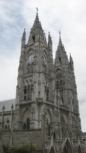 the impressive Basílica del Voto Nacional