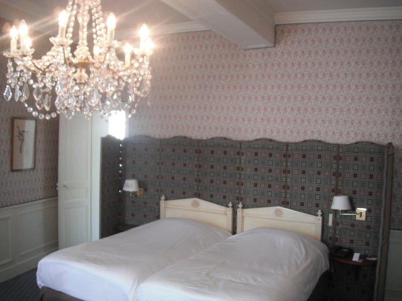 our very opulent room in chartres