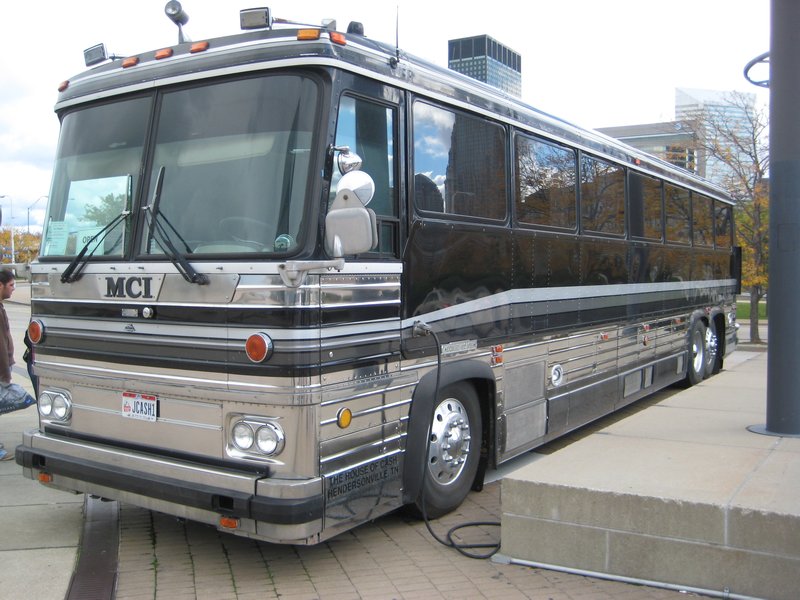 Johnny Cash's Tour Bus smells like dead people
