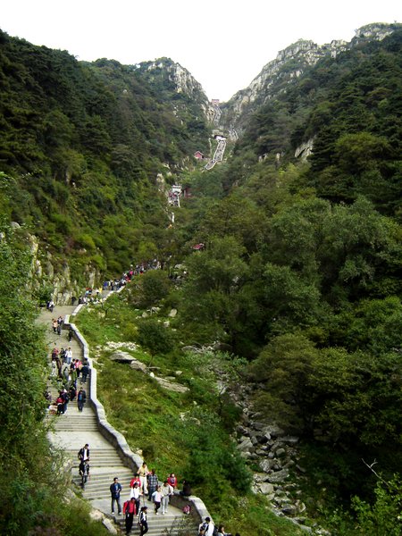 stairs to Tai Shan