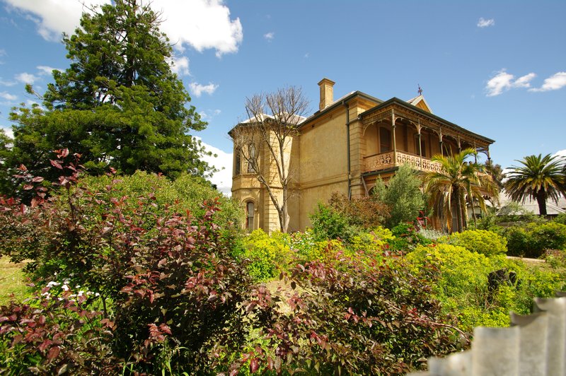 the mansion & garden