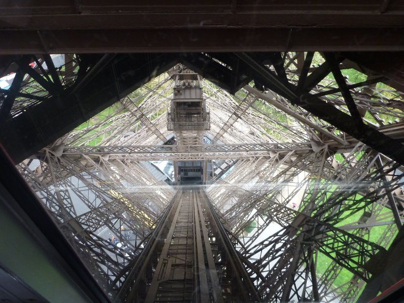 Eiffel tower - going up 