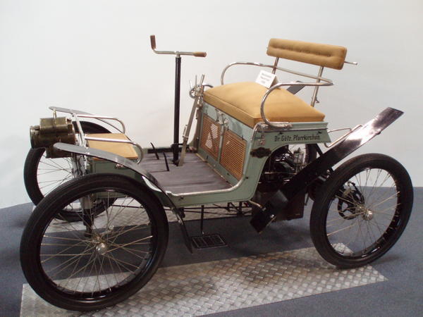 the first BMW autombile