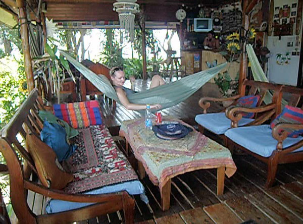 Lynds chilling out in our hotel (Koh Phangan)