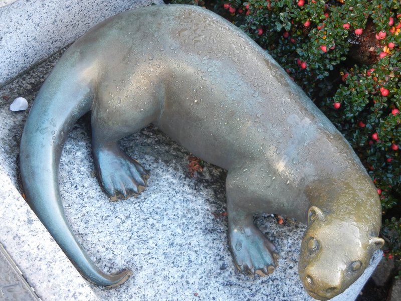 Sea otter - on a treaty monument