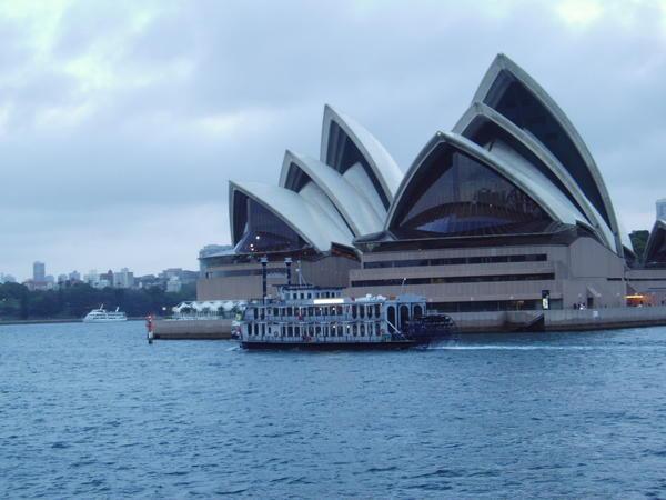 Opera House & paddle boat thing