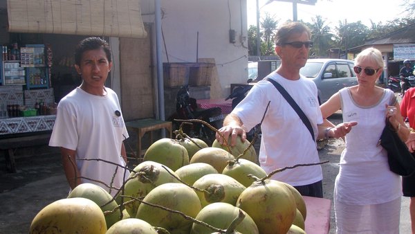 Kalapas on market tour