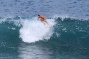 Uluwatu Surfing - Robyn 