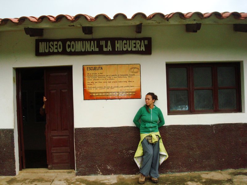 LUGAR DONDE FUSILARON AL CHÉ GUEVARA-PLACE WHERE THEY KILLED CHÉ GUEVARA